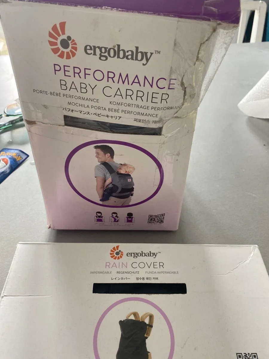Baby carrier - Image 1
