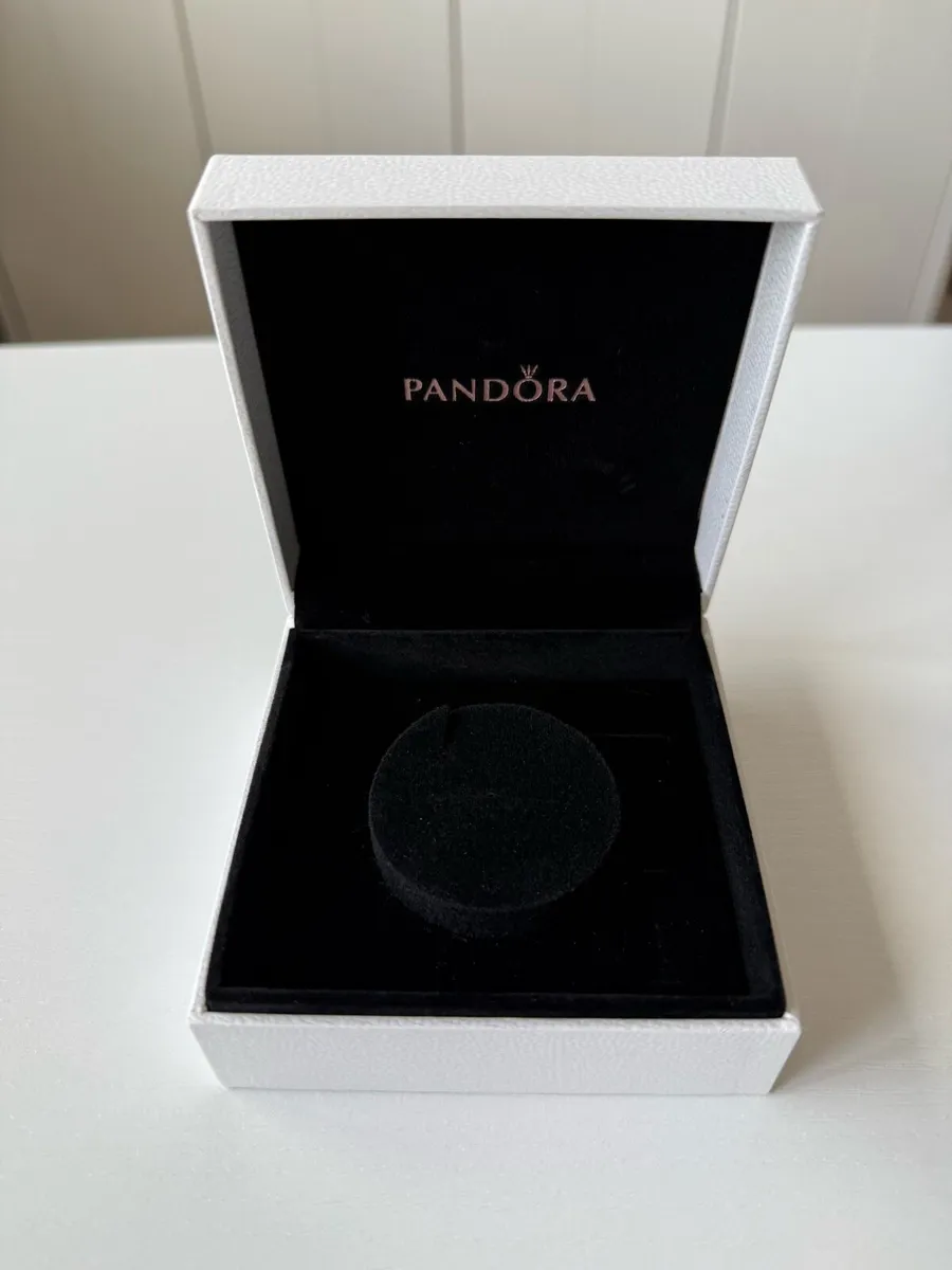 Pandora jewellery box, in perfect condition - Image 1