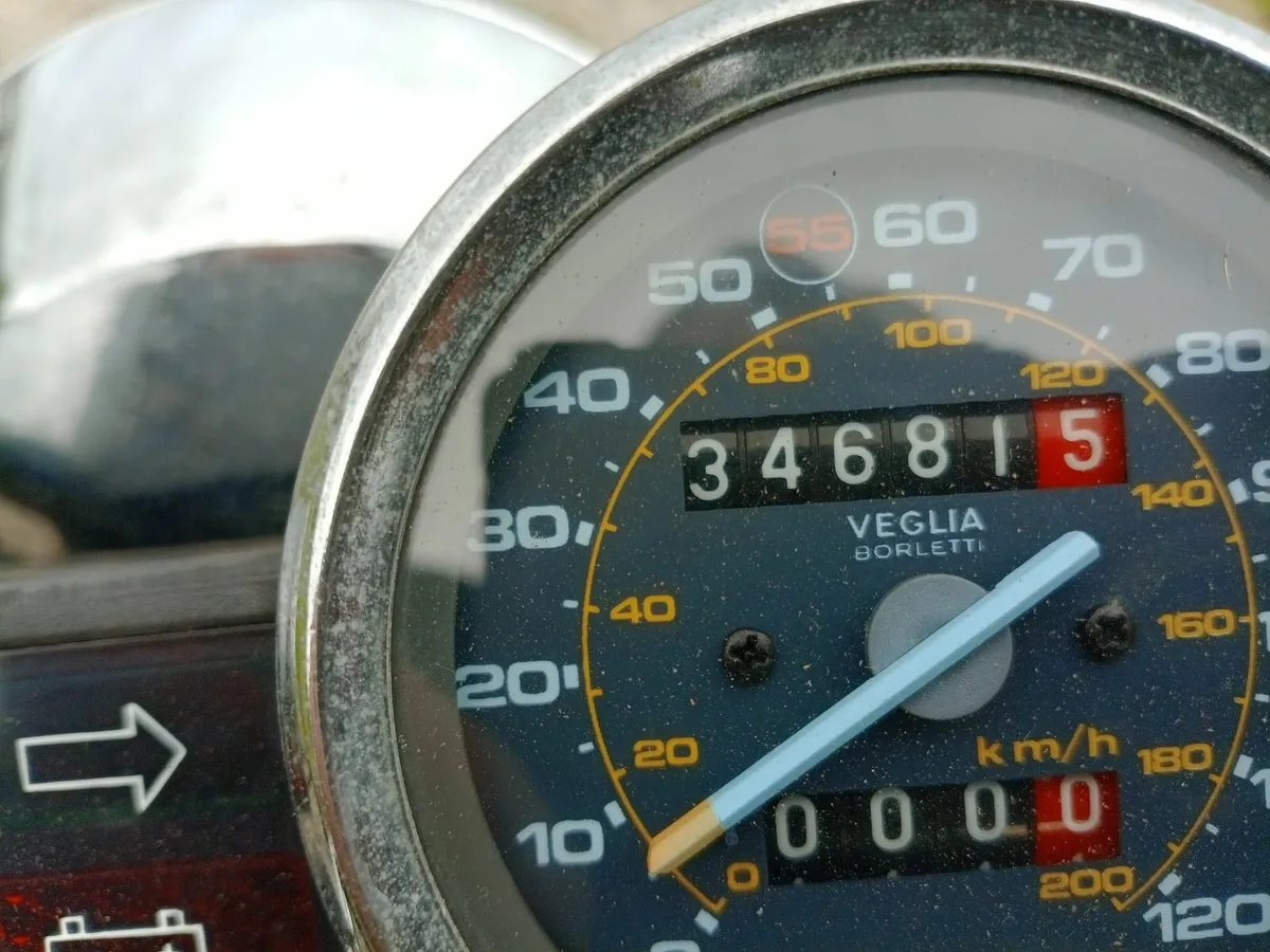 Moto guzzi 750 ,ride or restore - Image 2