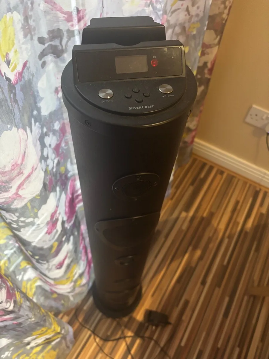 Speaker tower - Image 2