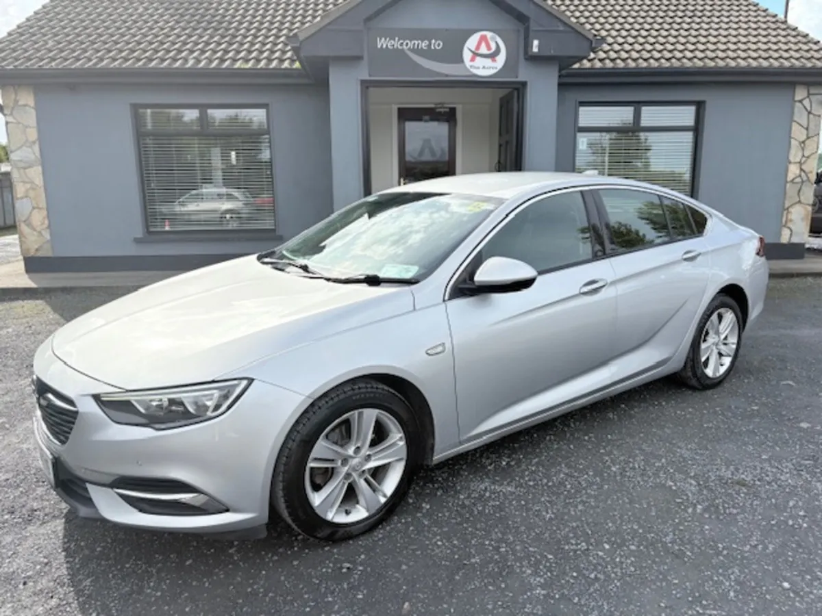 Opel Insignia 2018 - Image 1