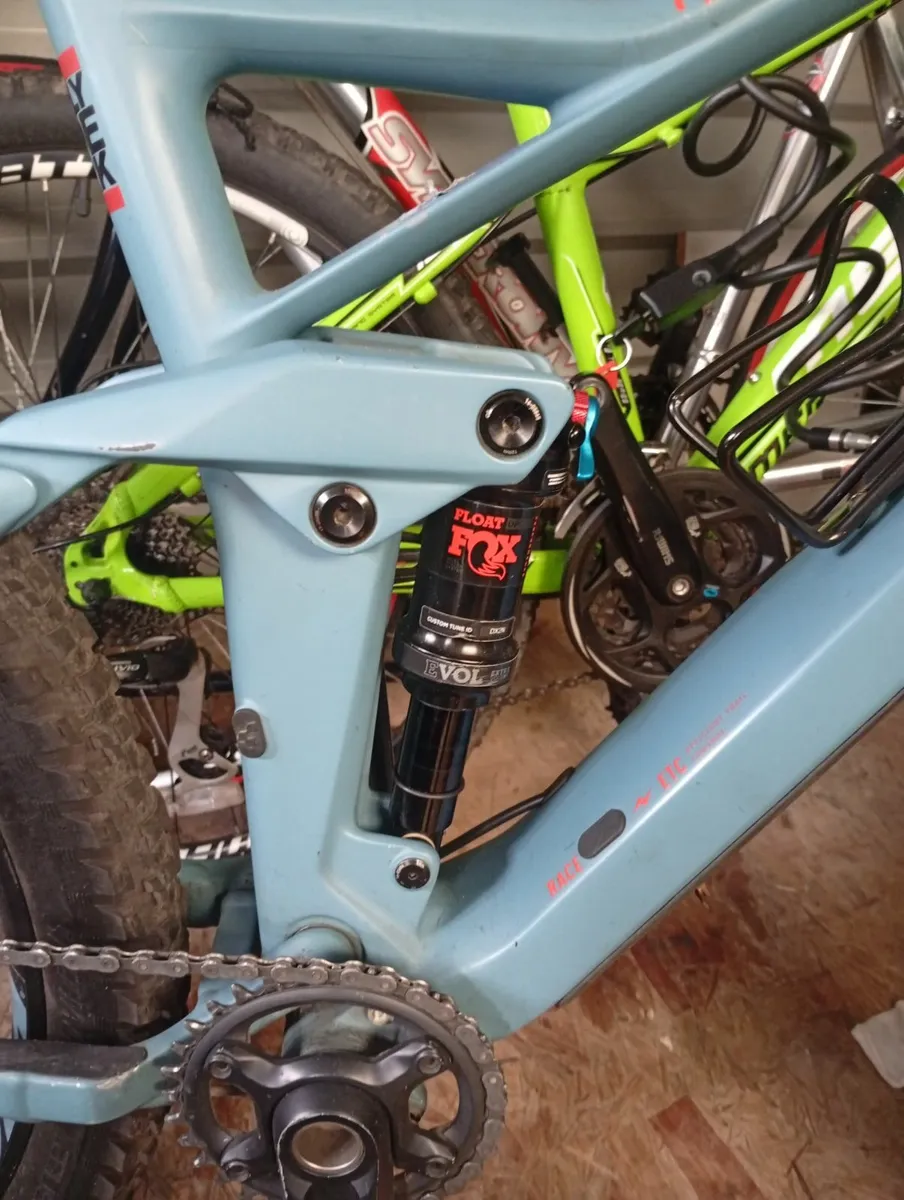 Cube stereo 140 race carbon fiber frame MTB - Image 4