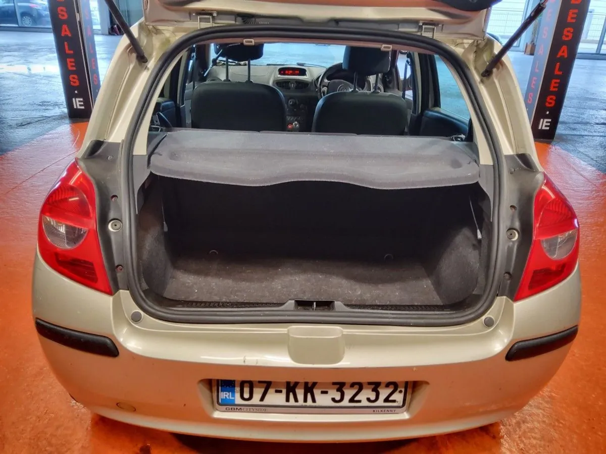 Renault Clio 1.2 16V Authentique - Image 4