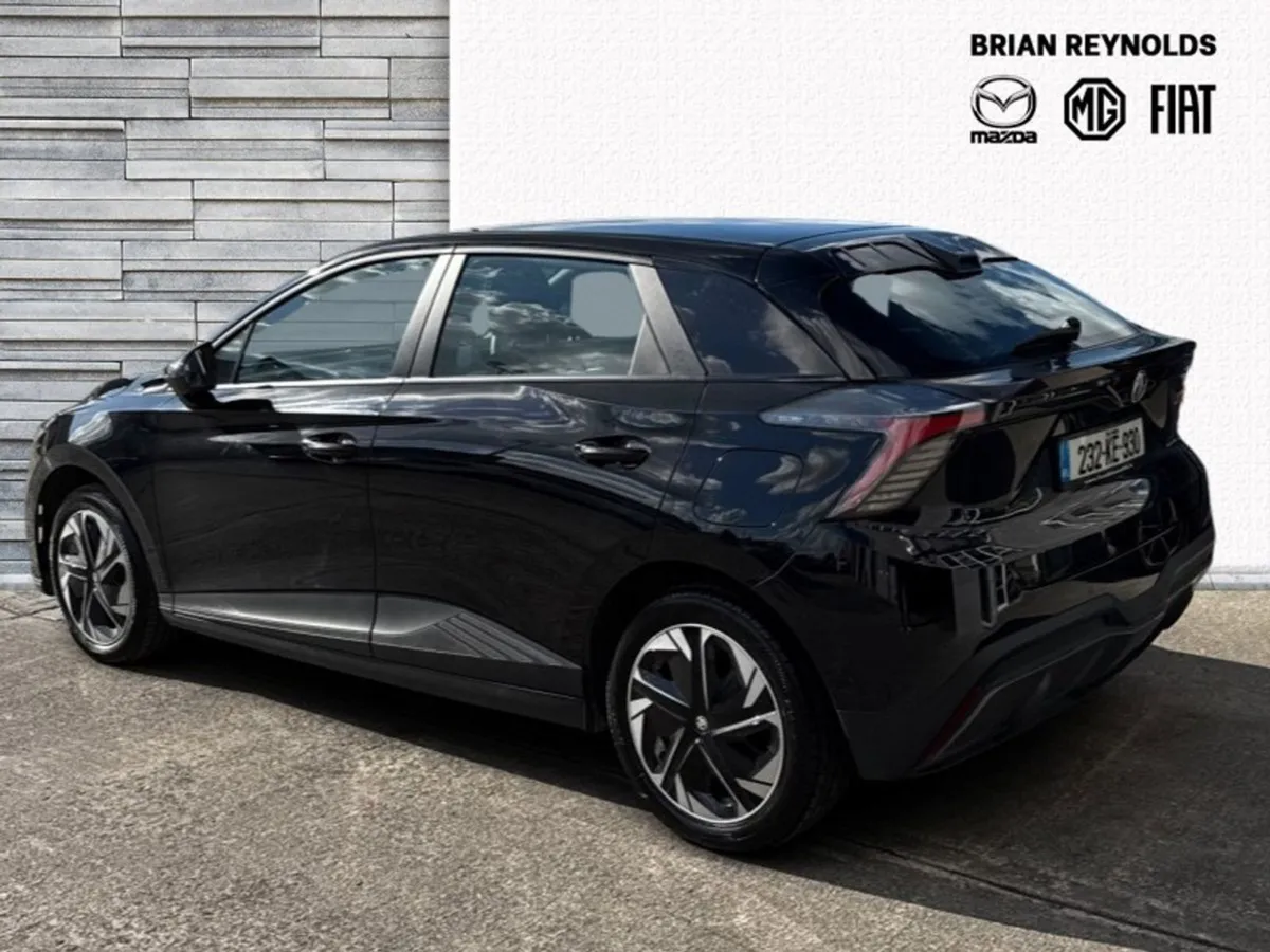 MG MG4 MG4 LR Excite (450kms Range) - Image 4