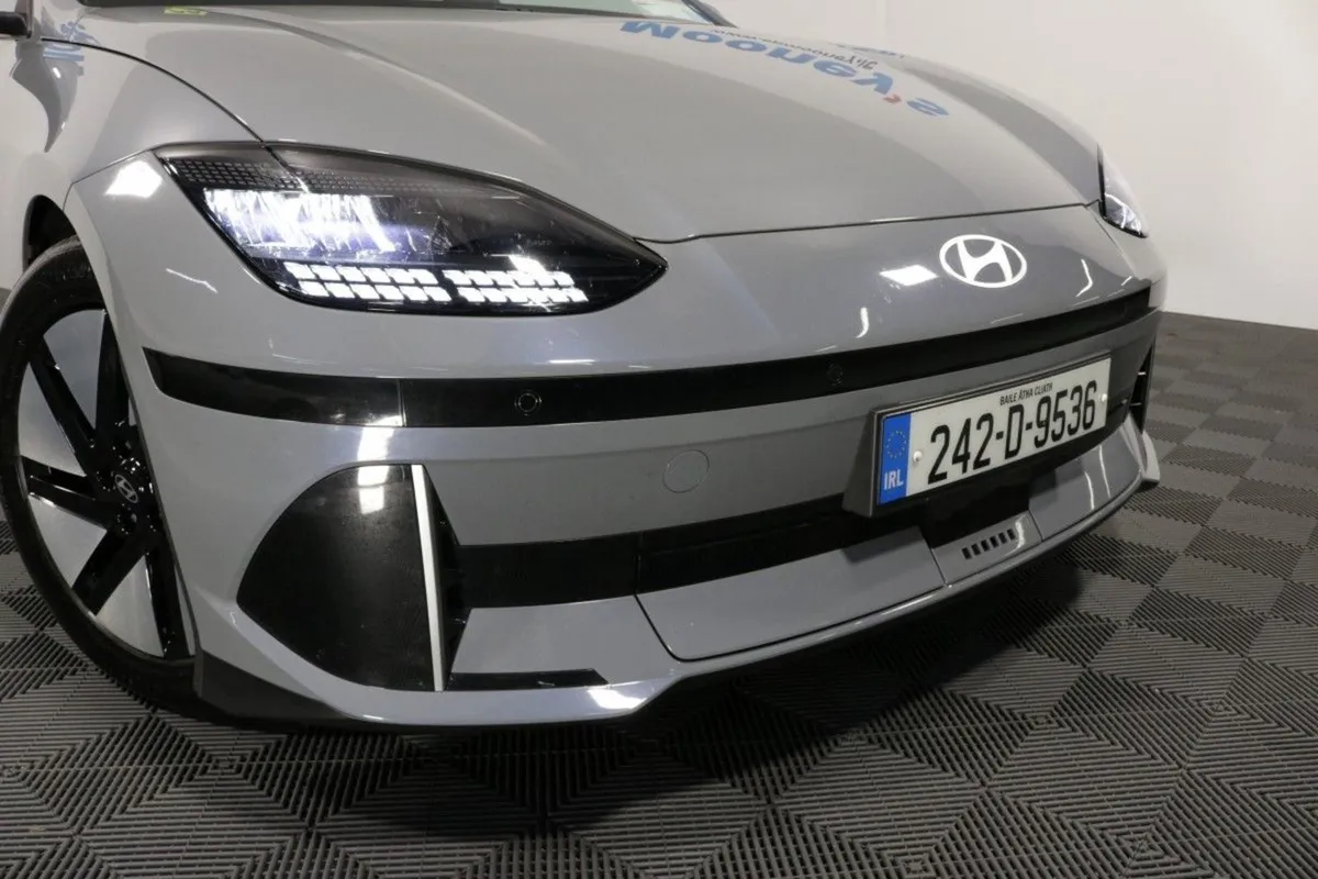 Hyundai Ioniq 6 Signature 53 kWh EV Saloon - Image 3