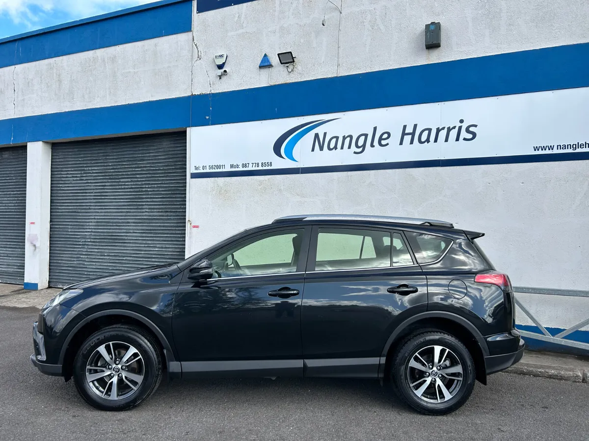 Toyota RAV4 2018 - Image 2