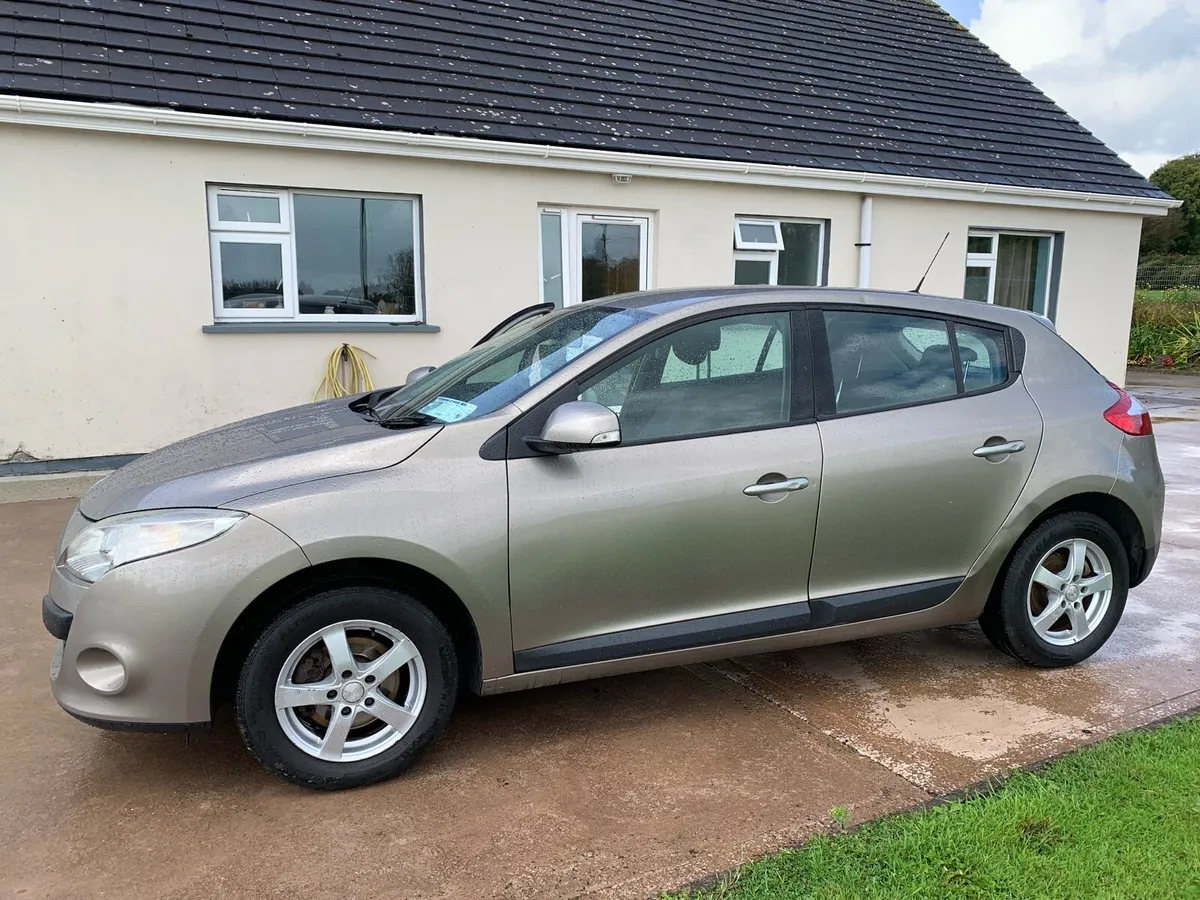 RENAULT MEGAN 1.5 dci (2010) Diesel - Image 2