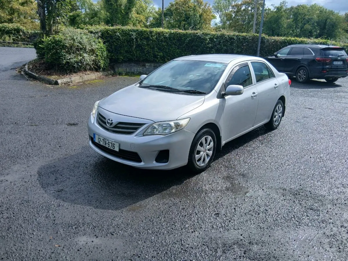 2012 Toyota corolla ! New Nct Oct 2026 ! - Image 2