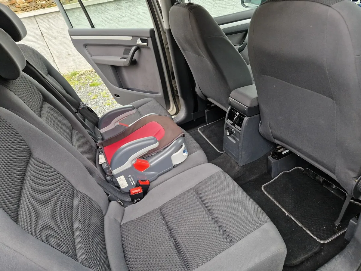 Volkswagen Touran 2014 - Image 4