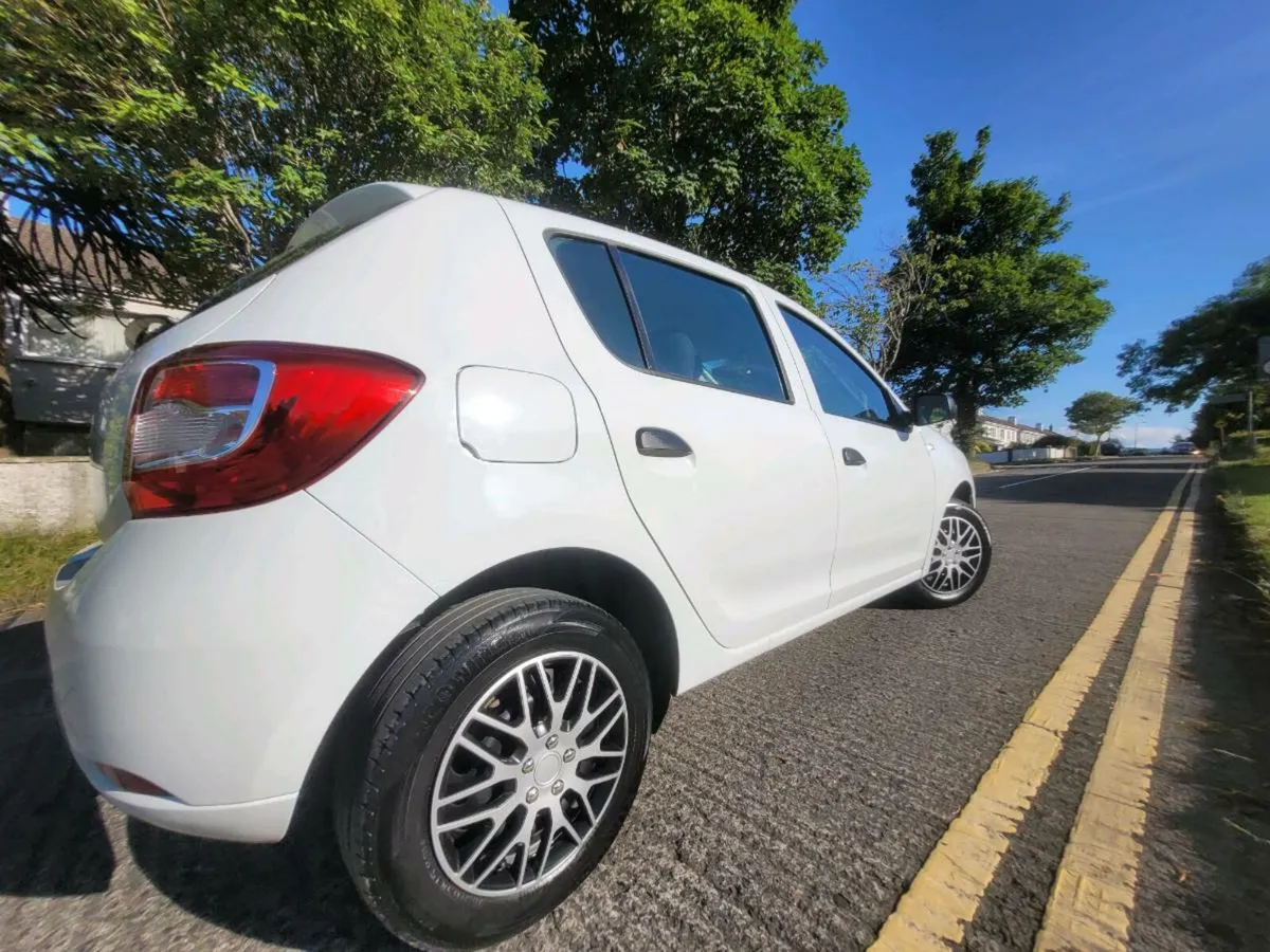 Dacia sandero 2016 1.1L Petrol - Image 4