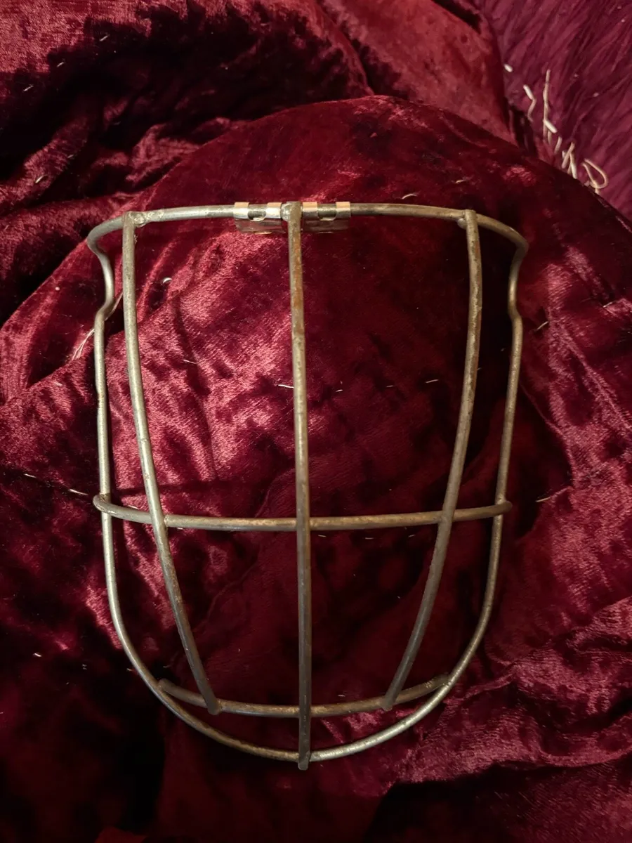 Kilkenny Style Faceguard - Image 2