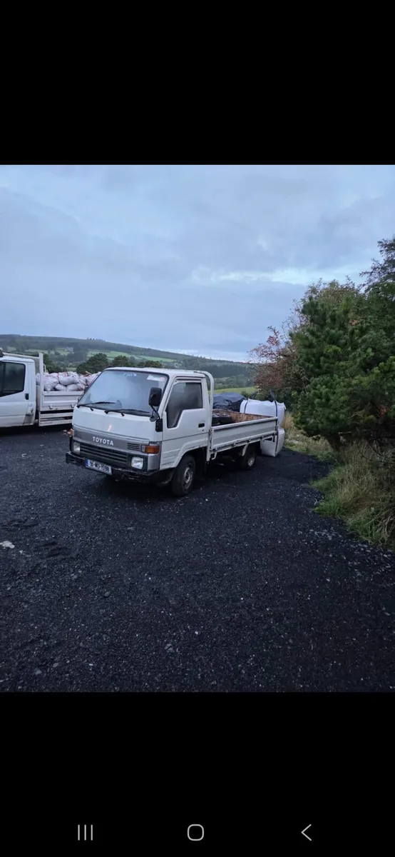 Truck Toyota - Image 3