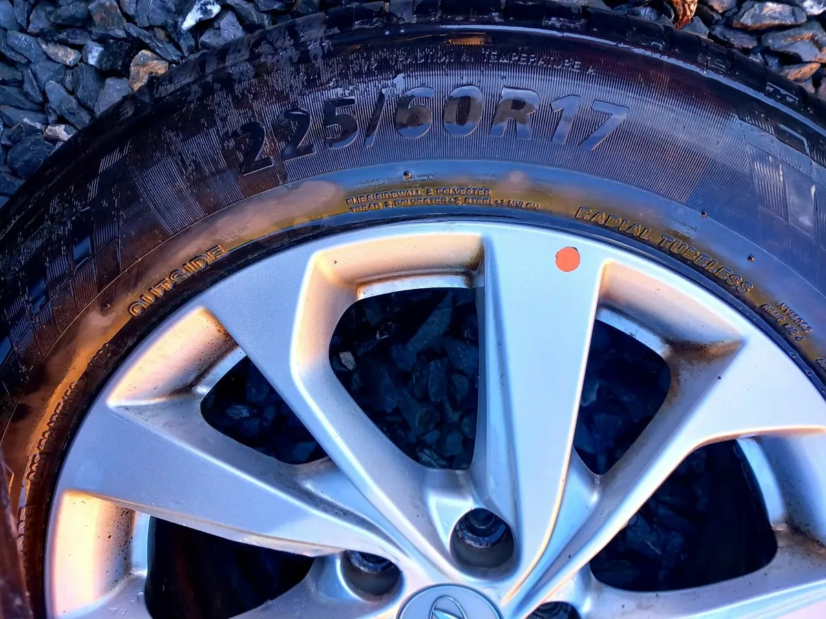 5x114.3 Genuine 17inch Alloy Wheels - Image 4