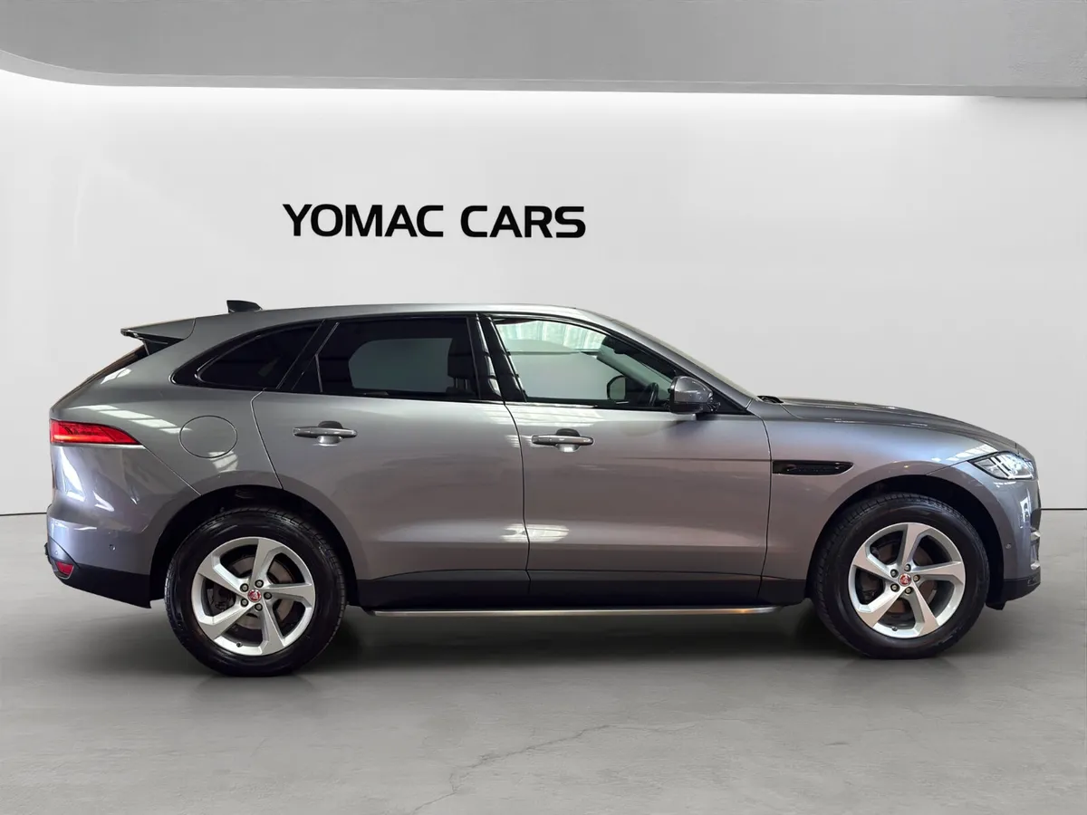 2021 JAGUAR F-PACE CHEQUERED FLAG EDITION - Image 3
