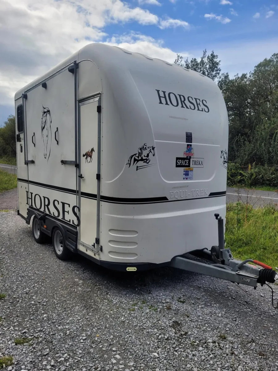 Equi treck space trekking horse box 2014 - Image 2