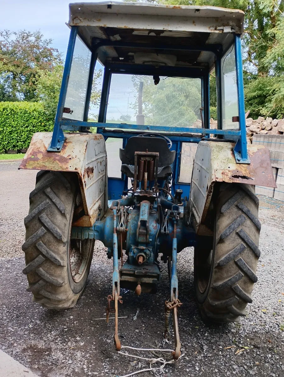 Ford tractor - Image 4