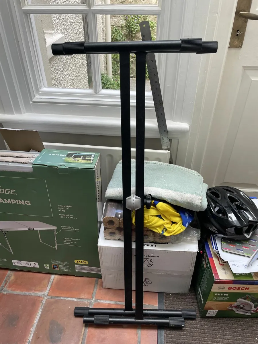 Keyboard Stand - Image 1