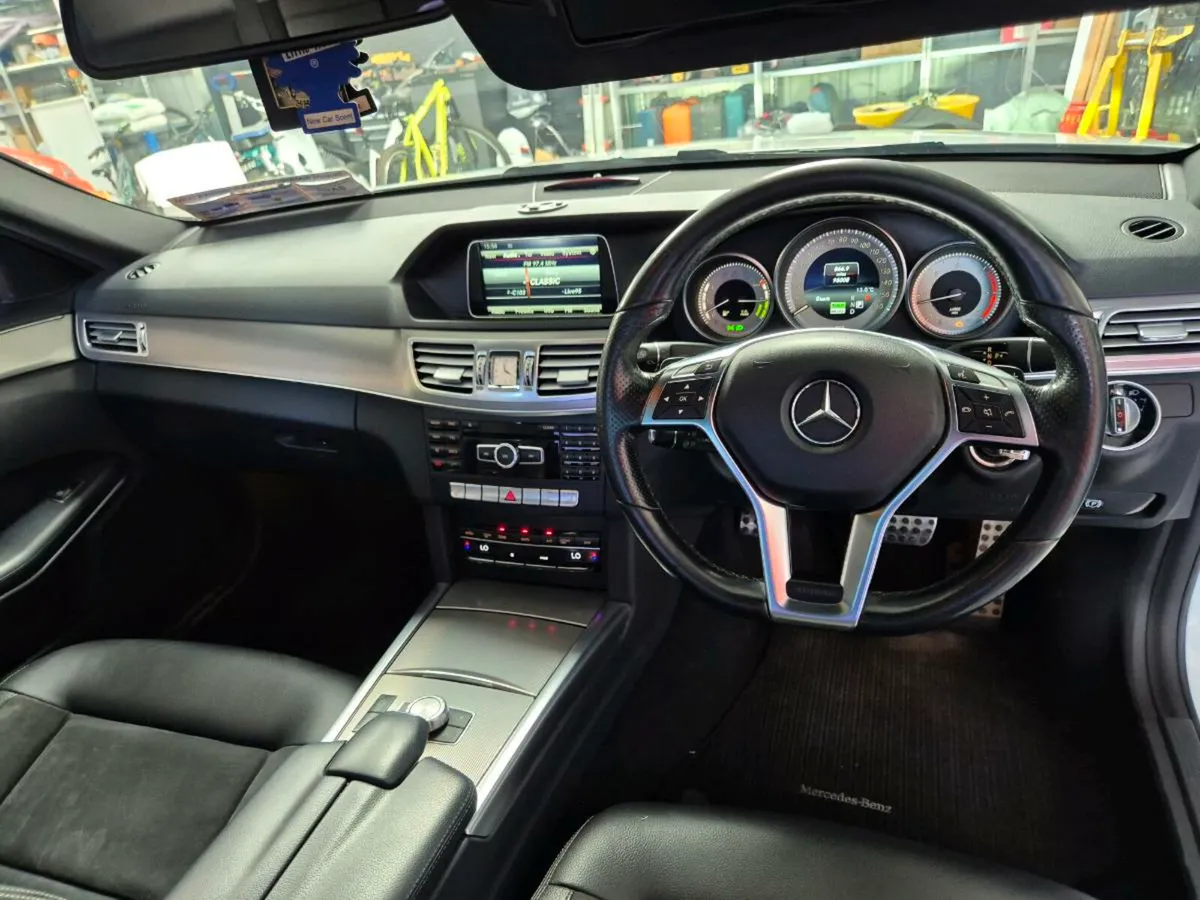 Mercedes E300 - Image 2