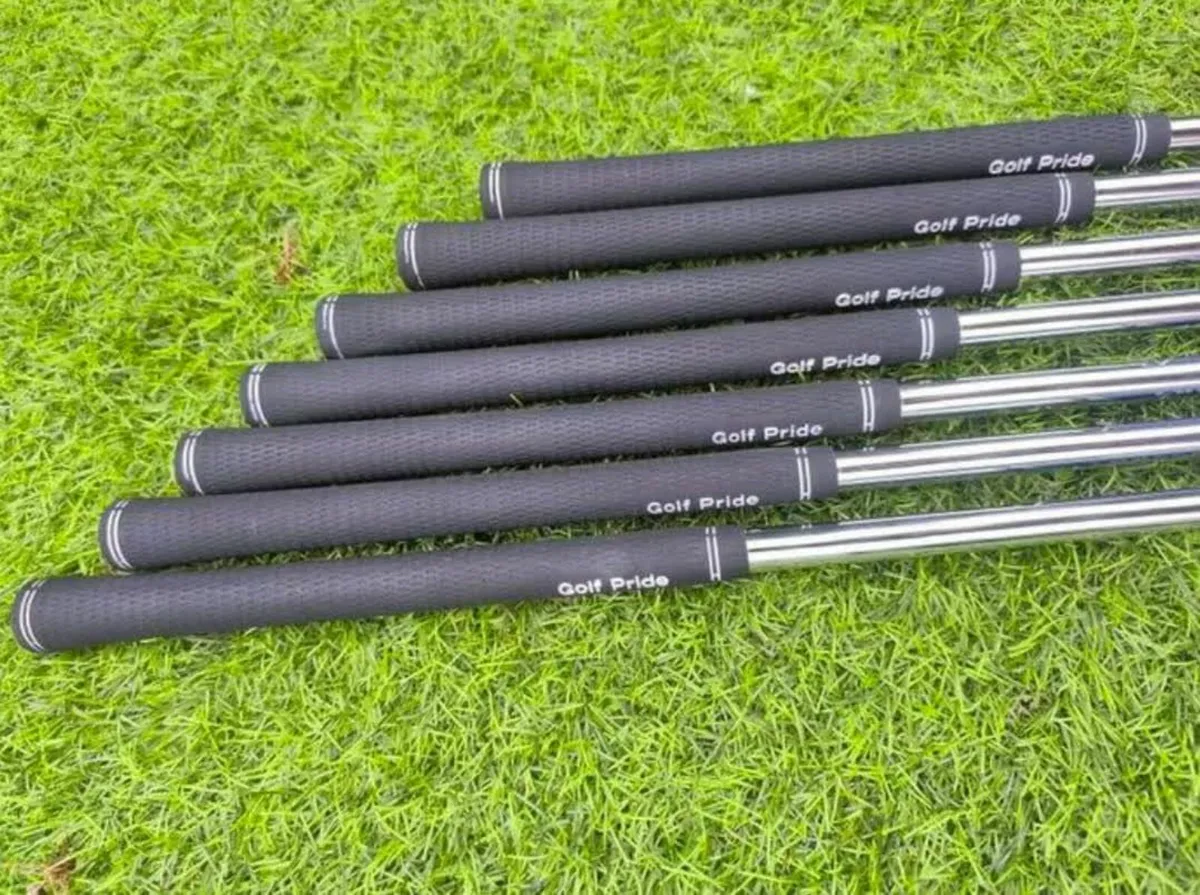 Mizuno Pro 221 irons - Image 3