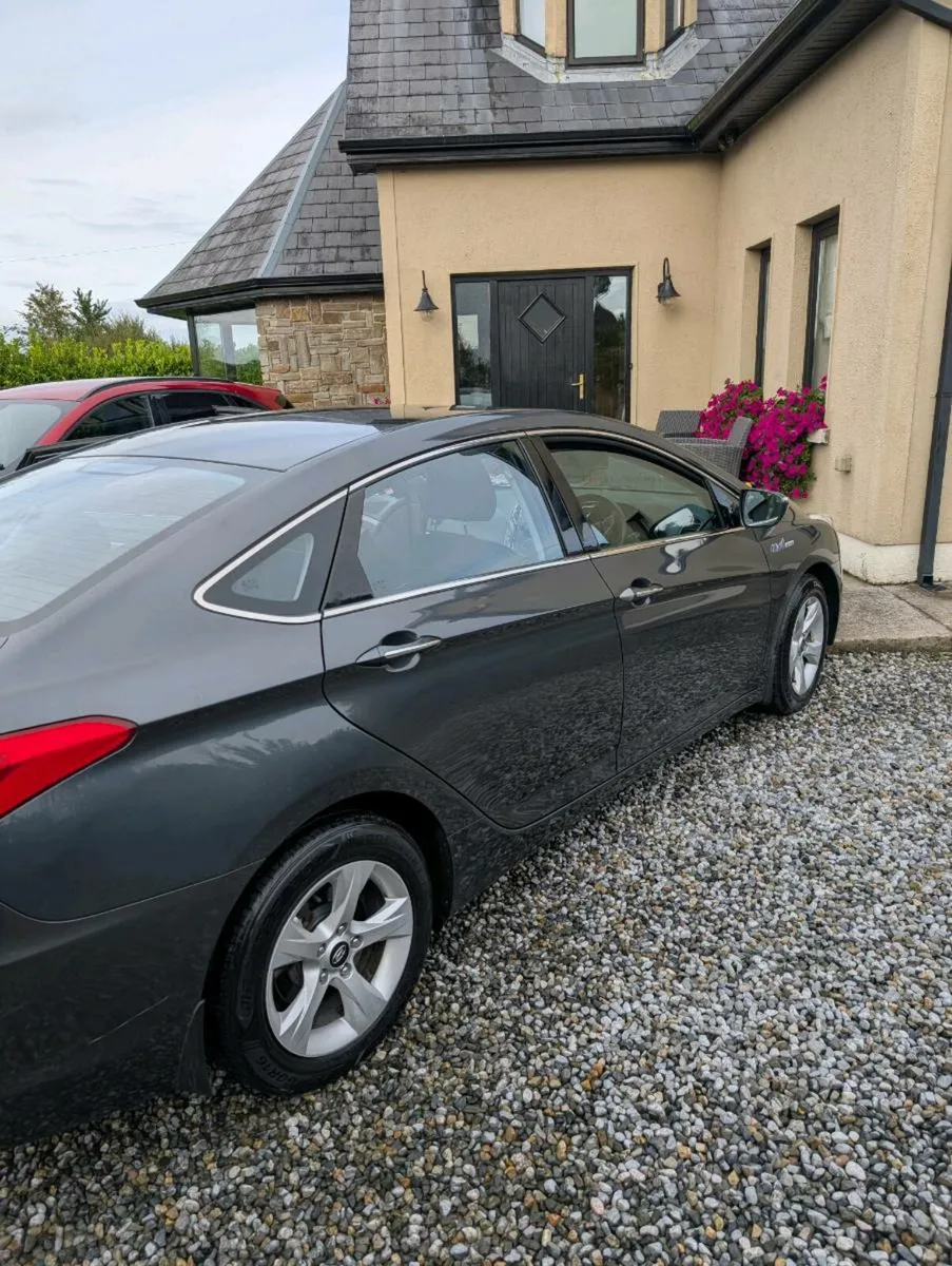 Hyundai I40 Executive - Image 4
