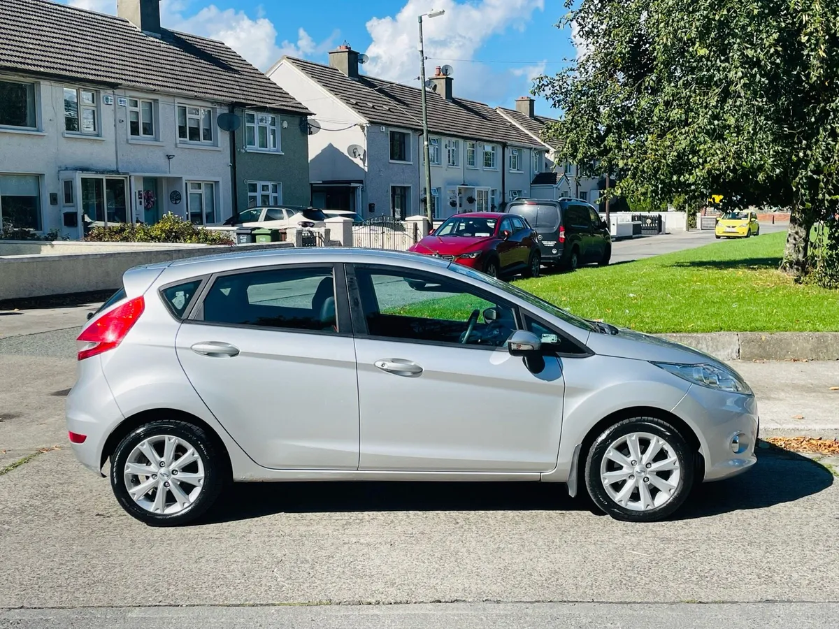 Ford fiesta *Mint* - Image 2