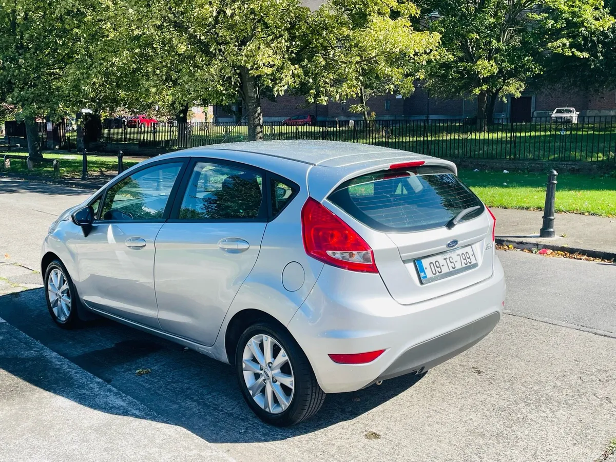 Ford fiesta *Mint* - Image 4