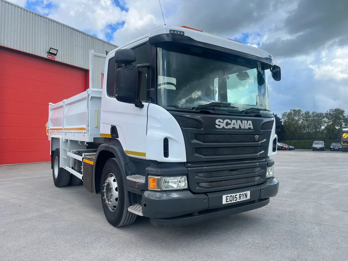 2015 SCANIA P250 - Image 2
