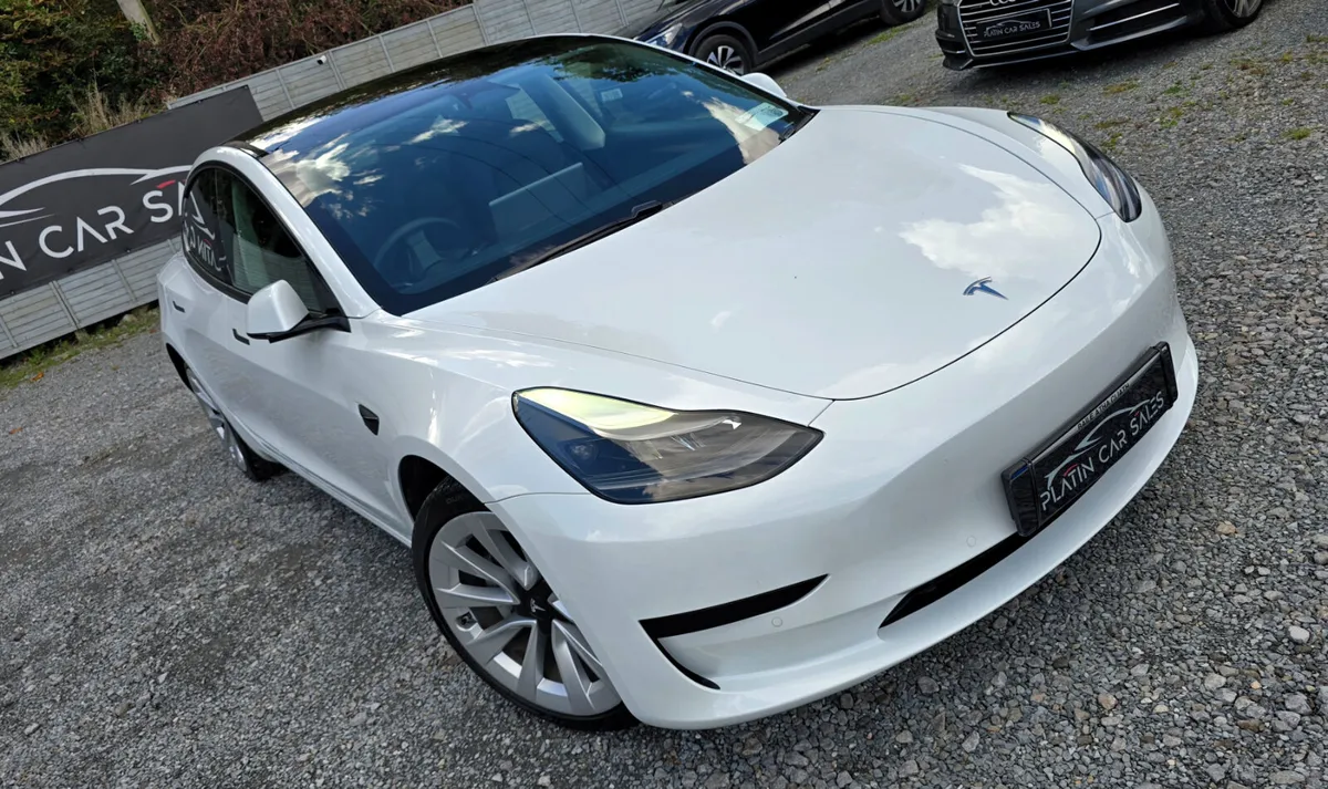 🔥 2022 Tesla Model 3 Standard Range Plus - Image 2