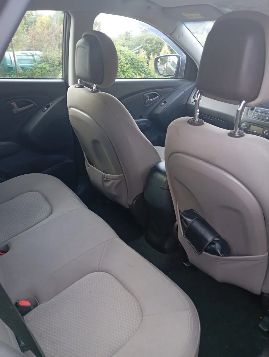 152 Hyundai ix35 - Image 3