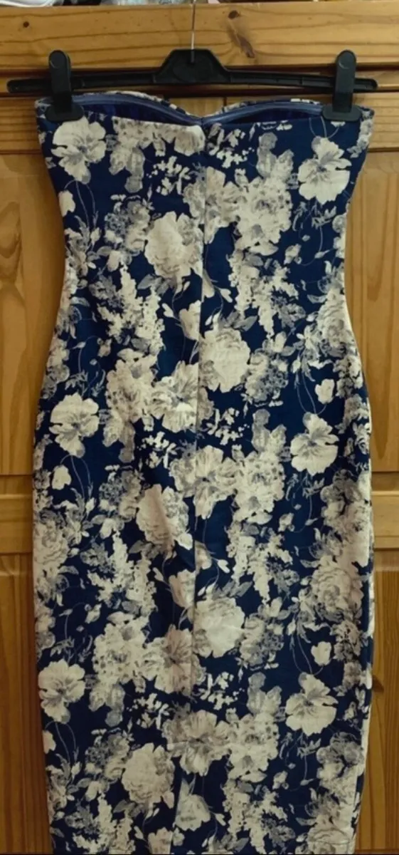 Velour style fitted dress - Image 2