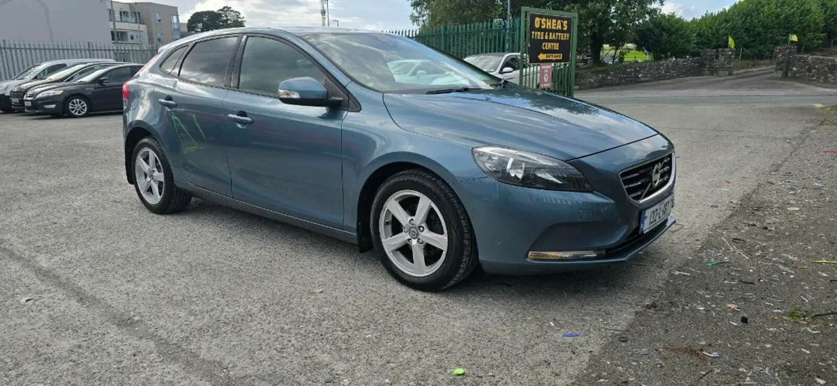 Volvo V40