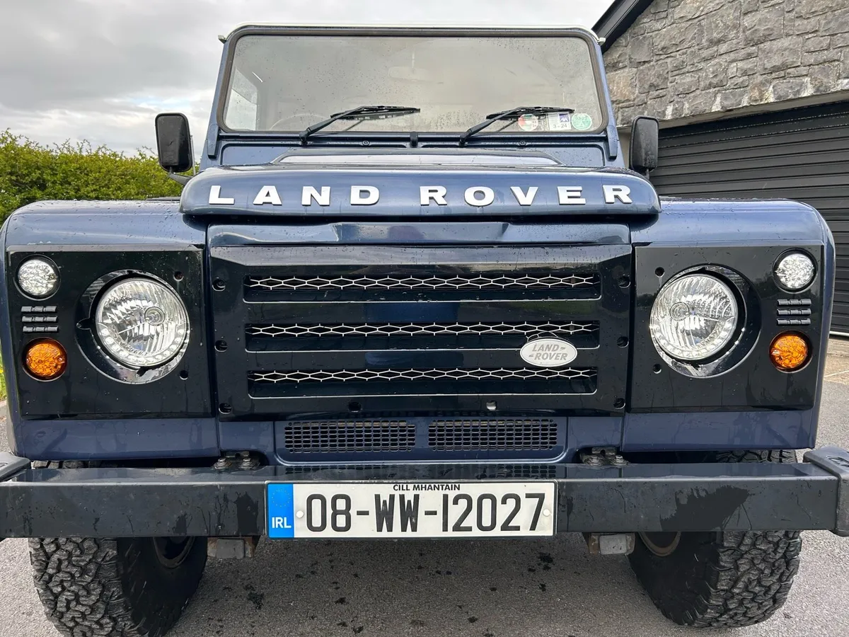 Landrover Defender - Image 2