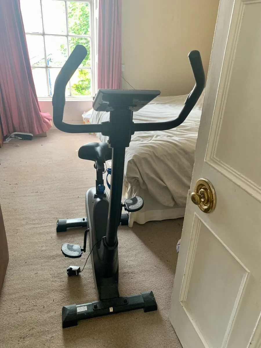 Exercise bike - Image 4