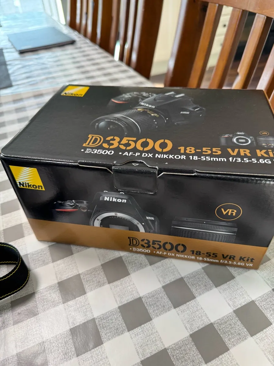 Nikon D3500 + 18-55mm f/3.5-5.6G + Tamron 18-200mm - Image 2