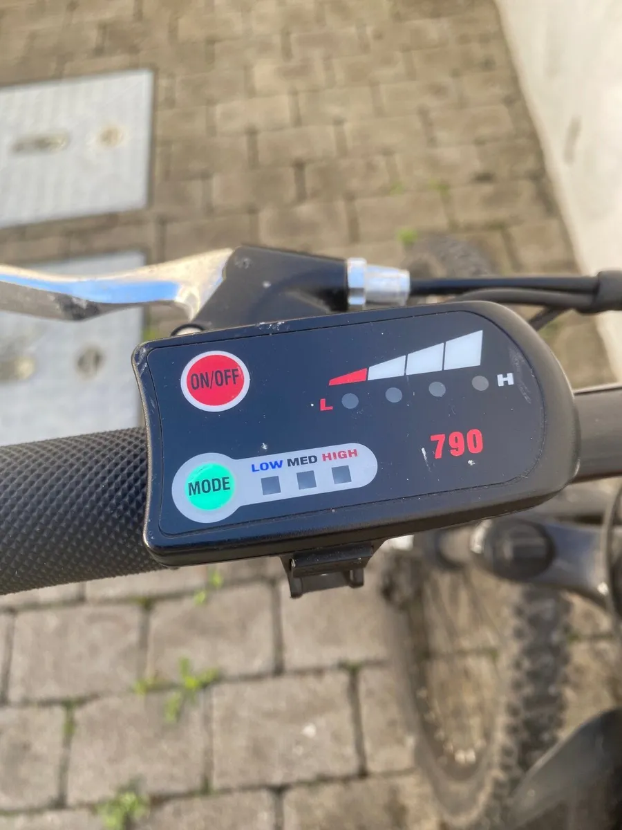 Carrera Vengeance Electric Bike - Image 2