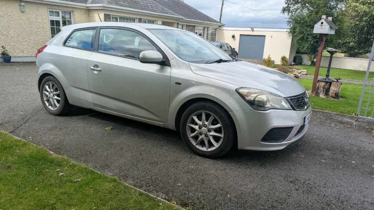 Kia ceed diesel low mileage - Image 3