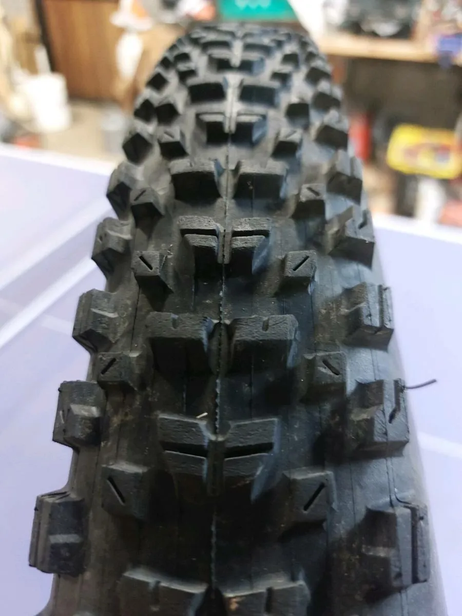Mountain bike tyre - Image 3