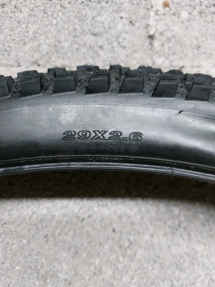 Mountain bike tyre - Image 4
