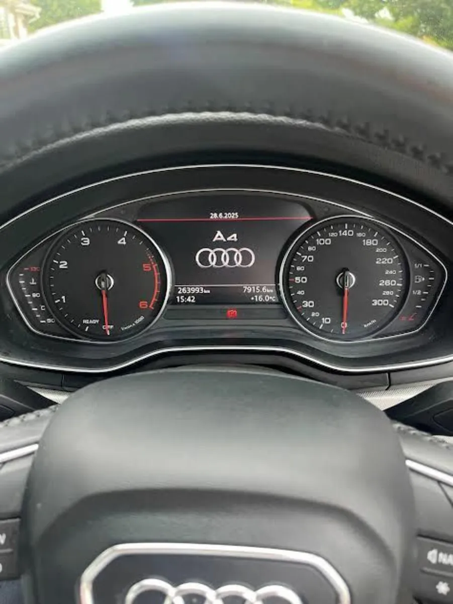 Audi A4 2017 - Image 2