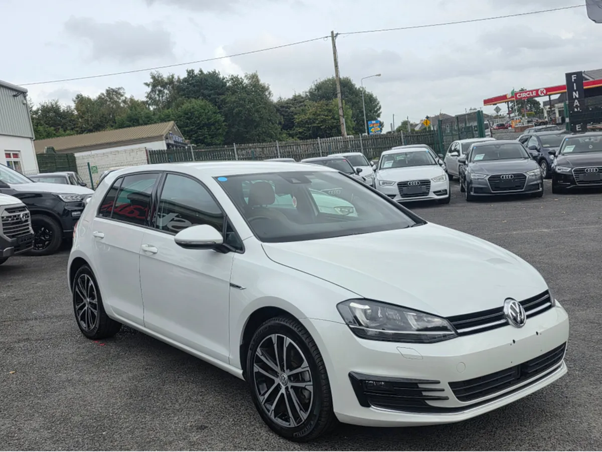 Volkswagen Golf 1.4 HIGHLINE SPECIAL TAN SEATS MIL - Image 2