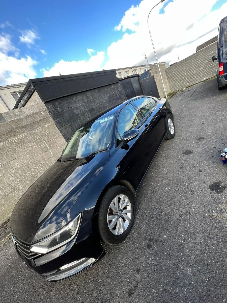 Car - Image 3