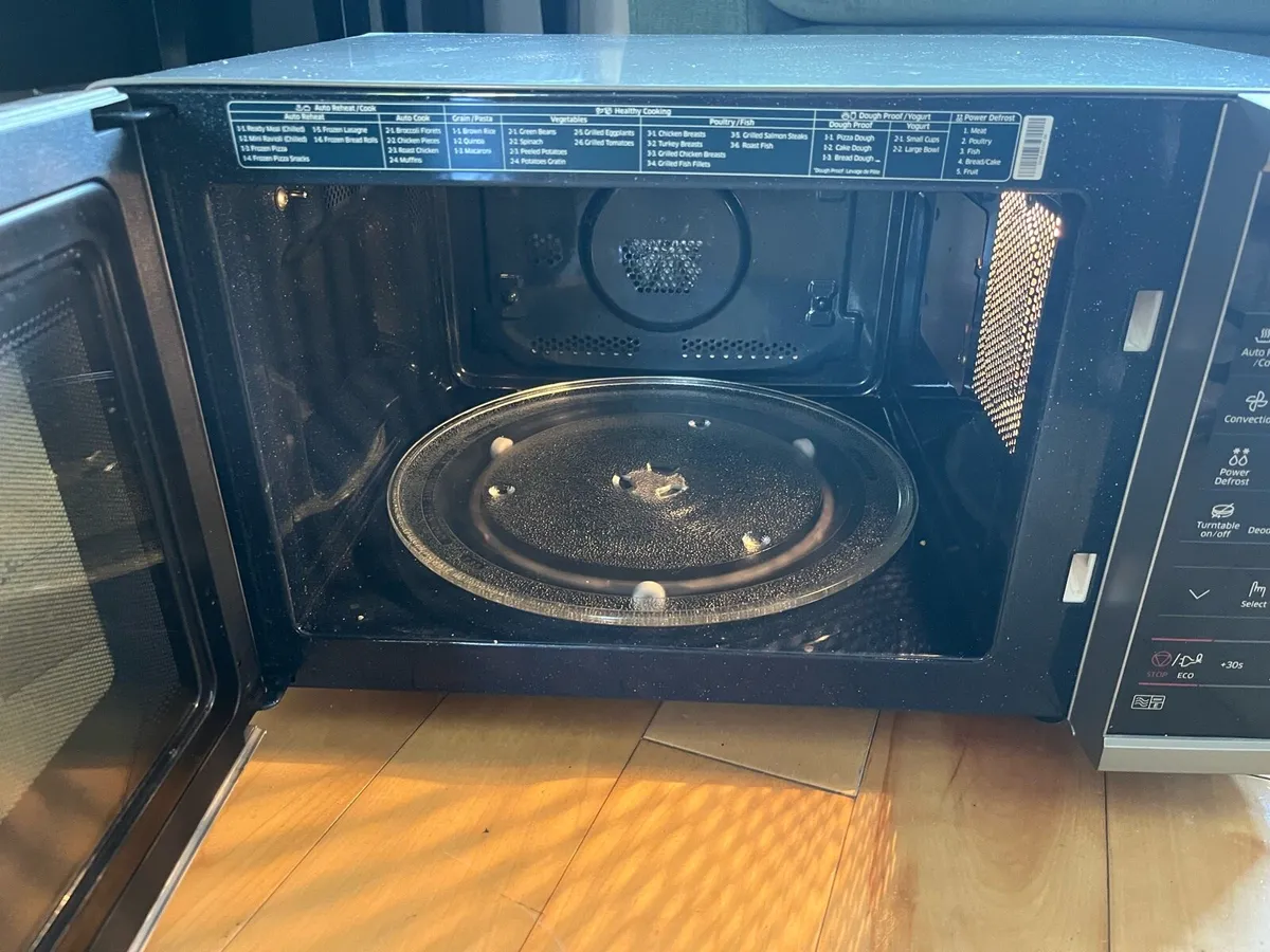 Samsung Microwave Oven - Image 2