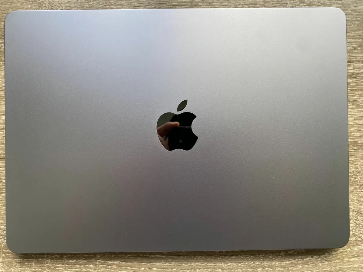 Apple MacBook Air 13inch (2022) M2 | 256GB | 8GB - Image 2
