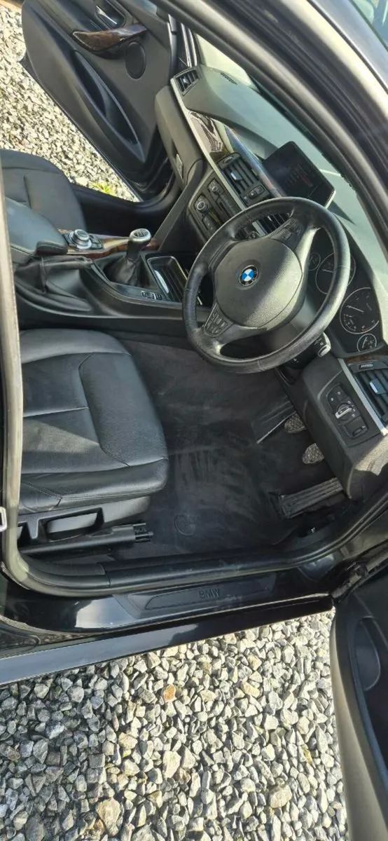 Bmw 318d New N.C.T 9/26 €7000 warranty - Image 4