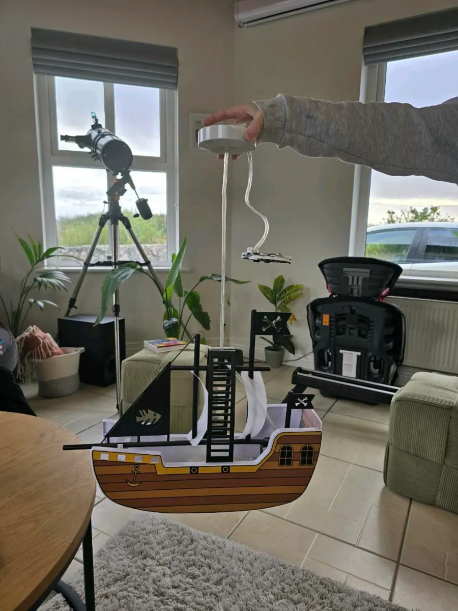 Kids Pirate ship ceiling light - Image 2