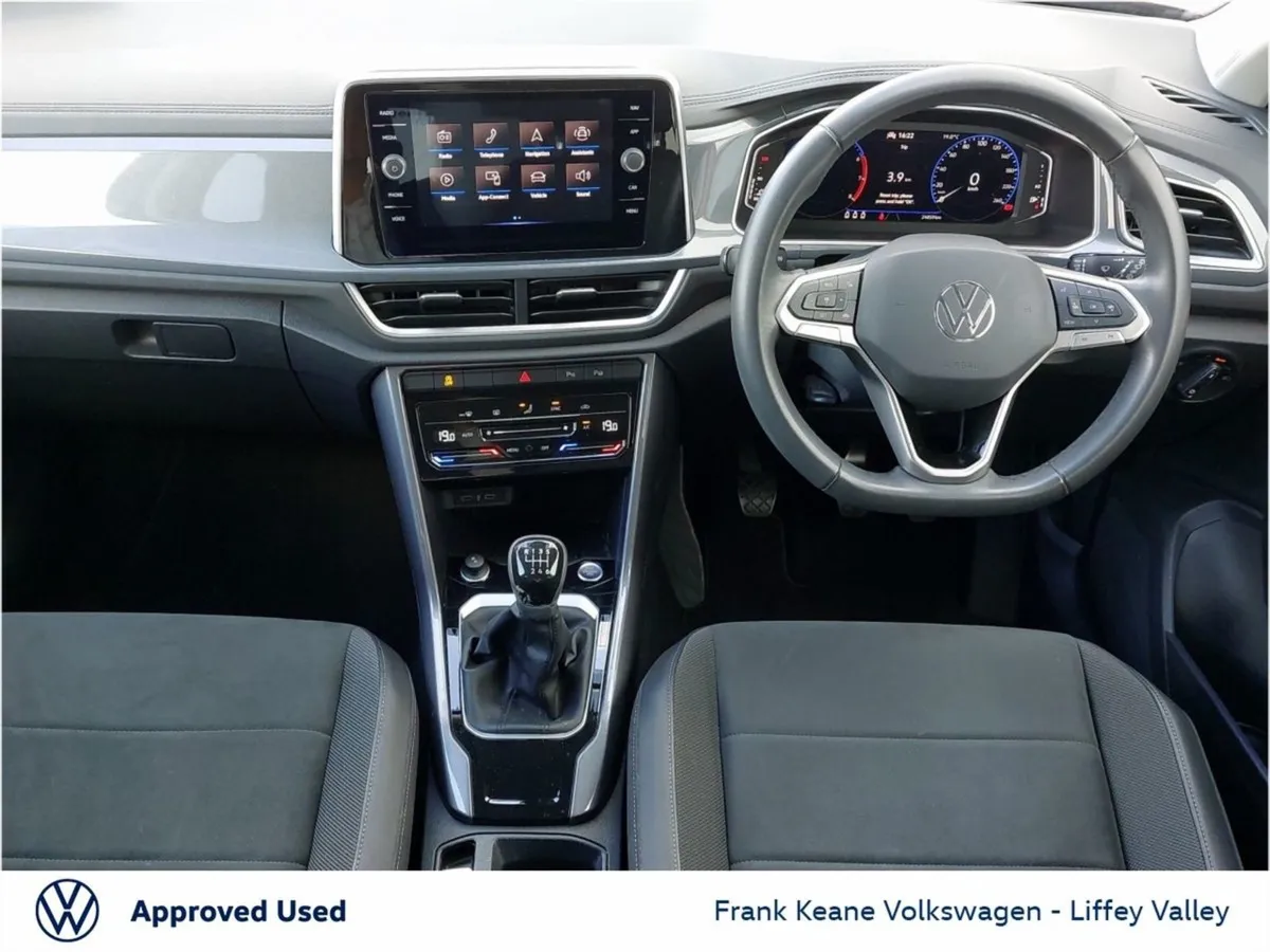 Volkswagen T-Roc Style 1.0 TSI 110HP  johannesbur - Image 2