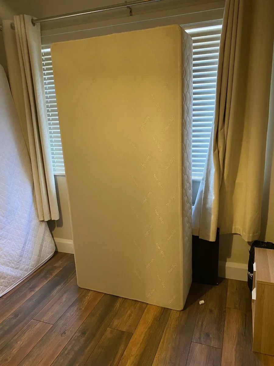 *FREE* Single Bed with Mattress - Image 1