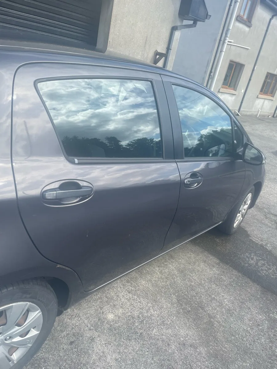 Toyota yarris - Image 3