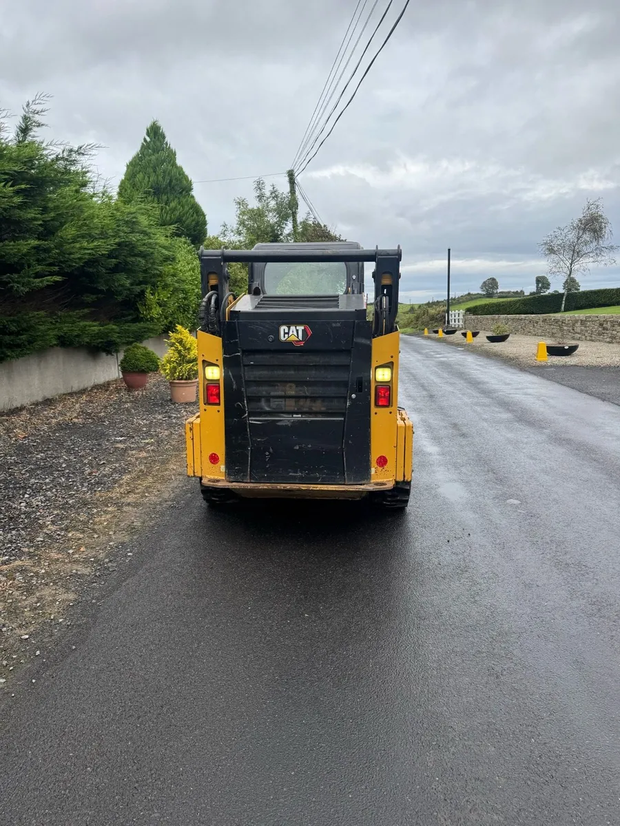 2021 Cat 242d3 - Image 3