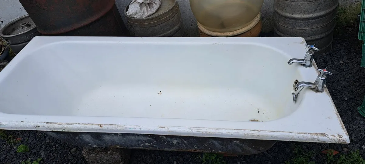 Enamel Bath - Image 1